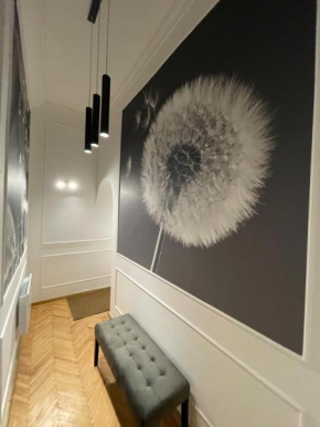 Flower Apartment
